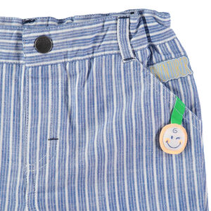 Bermudas de rayas que contrastan y parches de la colección Smiley 