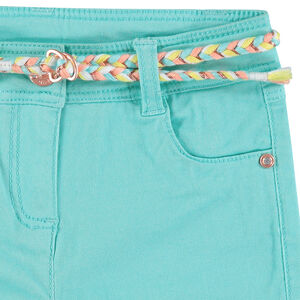 Pantalón corto de algodón liso con cinturón trenzado desmontable 