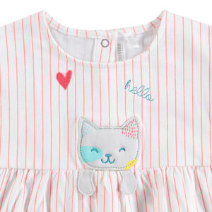 Conjunto con túnica de rayas y chaqueta con leggings cortos estampados 