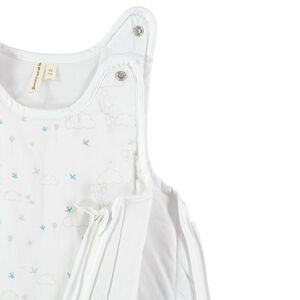 Saco de dormir sin mangas  estampado all-over con toques azules 