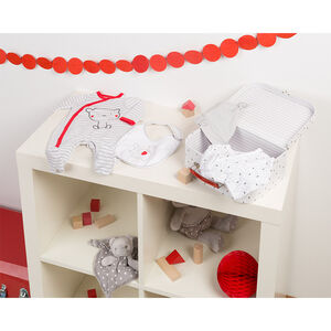 Coffret de naissance avec body- bonnet - bavoir et dors-bien 