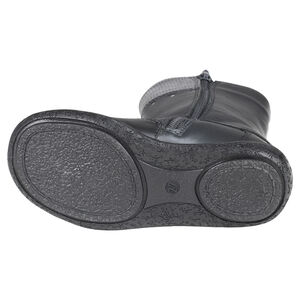 Botas de cuero de color negro con detalles con remache 