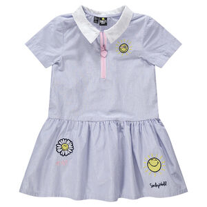 Vestido de manga corta con rayas brillantes y bordados ©Smiley 