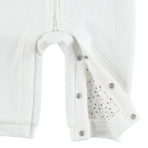 Mono largo con capucha de pelo falso 