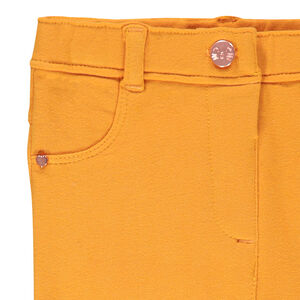 Jegging liso con botones grabados 