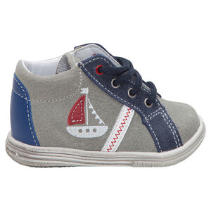 Botines de ante con cordones y barco estampado 