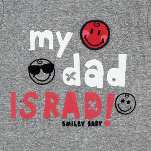 Camiseta jaspeada con mensaje estampado y parches ©Smiley 