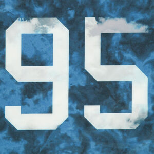 Camiseta de manga corta de efecto sobreteñido con número estampados por delante 