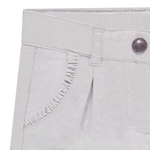 Pantalón corto de sarga con volantes en los bolsillos  Main Pantalón corto de sarga con volantes en los bolsillos