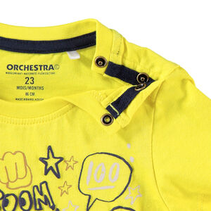 Camiseta de manga corta de punto con estampados de relieve en la parte delantera 