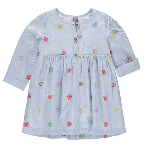 Vestido camisero de manga corta con rayas finas y motivos bordados 