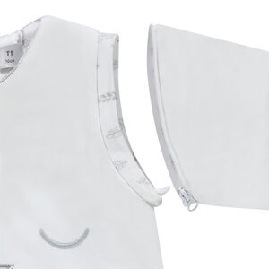 Saco de dormir en popelina con mangas extraíbles. 