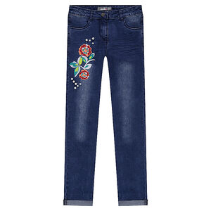 Vaqueros slim con efecto gastado, flores bordadas y pedrería de fantasía  Main Vaqueros slim con efecto gastado, flores bordadas y pedrería de fantasía