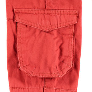 Pantalón cargo de loneta roja con bolsillos de solapa 