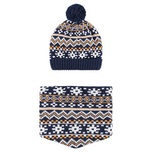 Conjunto de gorro y snood con forro micropolar y dibujos de jacquard 