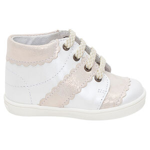 Botines de cuero efecto nacarado con apliques de festón brillantes 