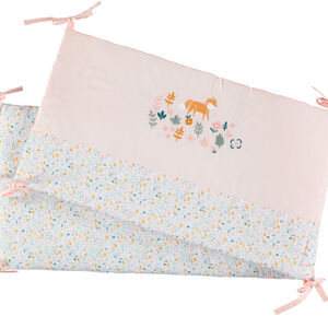 Protector de cama con 3 secciones con zorros estampados y lazos  