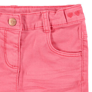 Pantalón slim de algodón teñido con efecto crinkle con corazones bordados en la cintura  Main Pantalón slim de algodón teñido con efecto crinkle con corazones bordados en la cintura