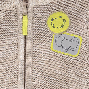 Chaqueta con capucha de punto con parches de animales 