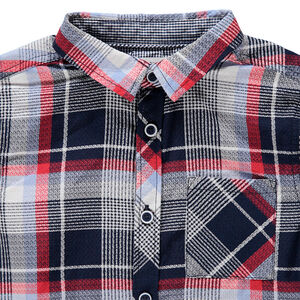 Camisa de manga larga de cuadros con bolsillo tipo parche 