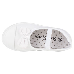 Zapatos merceditas con sujeción mediante elástico de tela con lazos 
