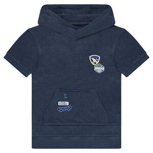 Sudadera con capucha de felpa de manga corta con parches cosidos 