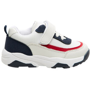 Zapatillas bajas que contrastan con suel compensada 