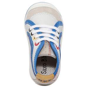 Botines de cuero con apliques en contraste. 