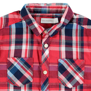 Camisa de manga larga roja con cuadros grandes y bolsillos 
