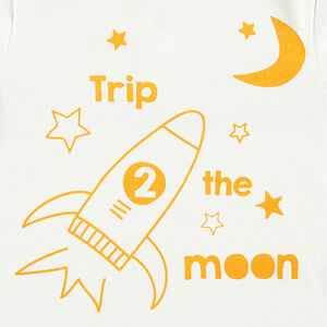 Camiseta interior de cuello alto con cohete y estrellas estampadas 