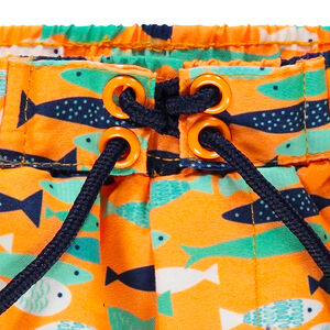 Bañador corto con peces estampados por toda la prenda 