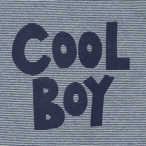 Camiseta de manga corta con mensaje estampado 