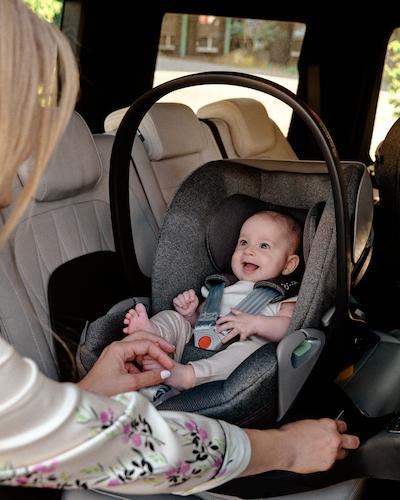 Marque de poussettes, sièges auto, portes-bébés en vente chez Orchestra. Retrouvez sur notre site une sélection d’articles Cybex pour votre bébé.