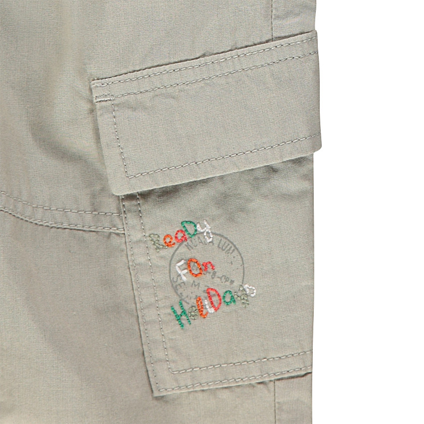 Pantalón liso multibolsillos 