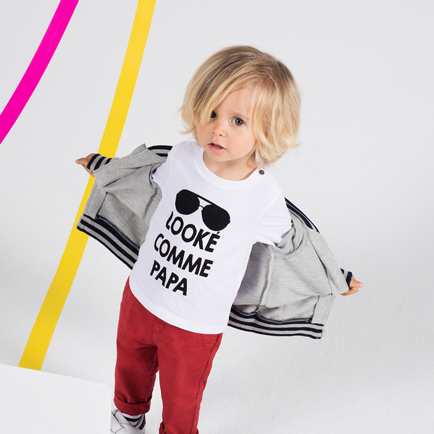 Camiseta de manga larga de punto con estampado de fantasía y cuello con botones a presión  Additional Camiseta de manga larga de punto con estampado de fantasía y cuello con botones a presión
