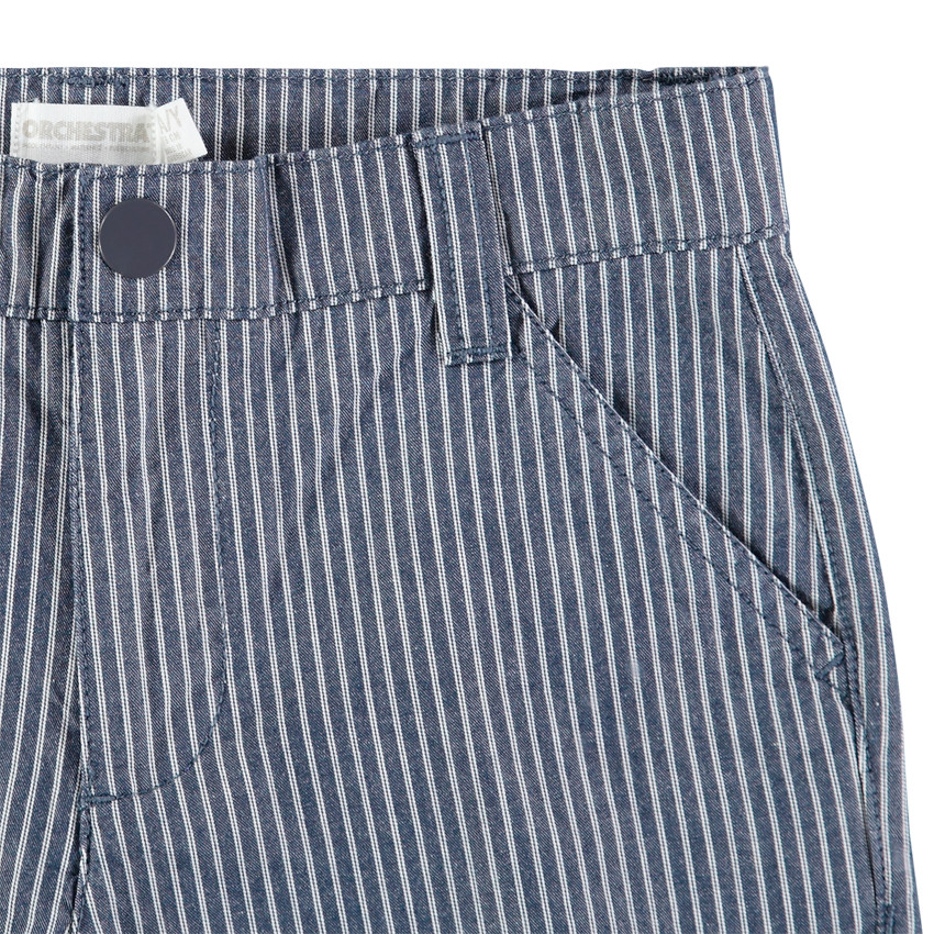 Pantalon corto de rayas verticales all-over 