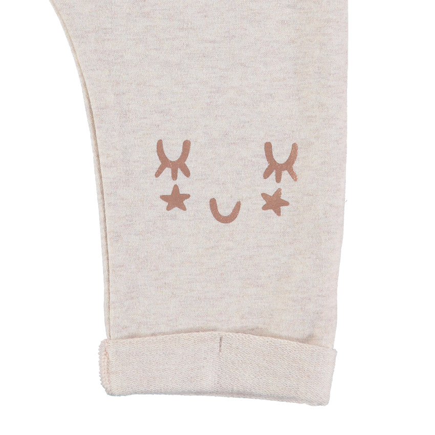 Pantalón de chándal de felpa lisa con detalles estampados 