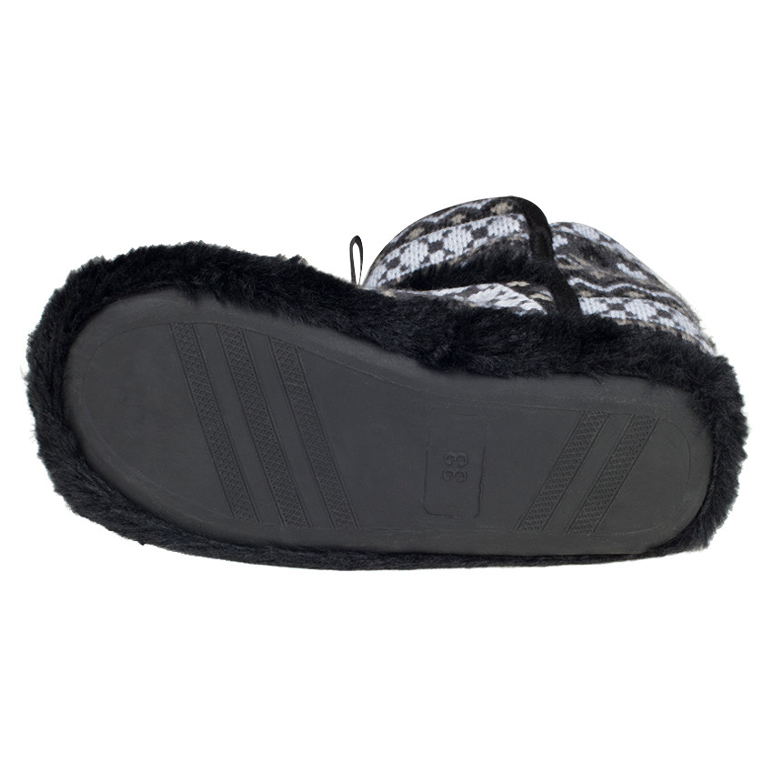 Zapatillas de punto con fantasía con pompones 