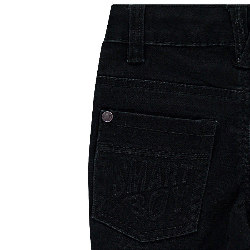 Pantalón con efecto arrugado y bolsillos con inscripción de relieve 