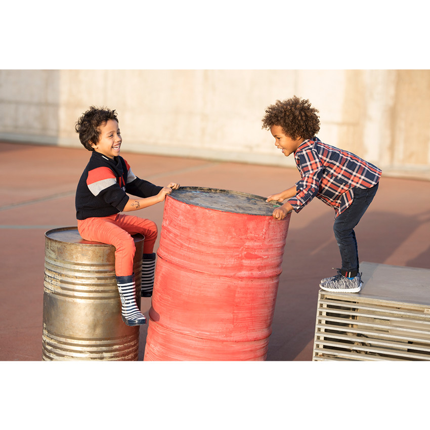 Camisa de amplios cuadros que contrastan y cuello de estilo teddy 