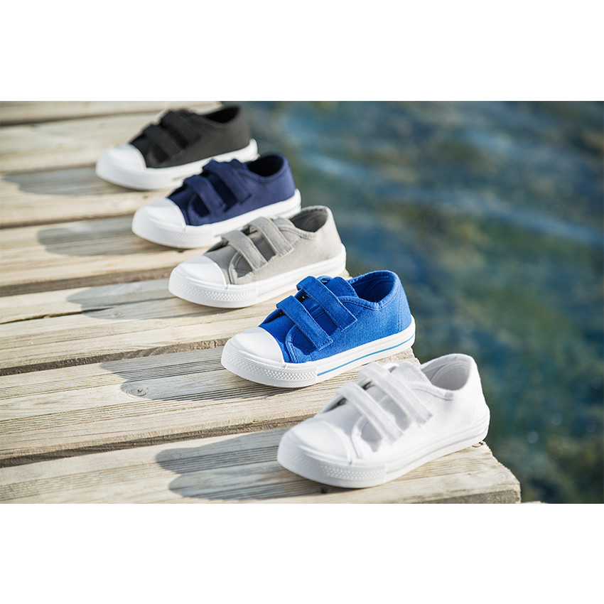 Zapatillas bajas de tela con velcro del 24 al 27 