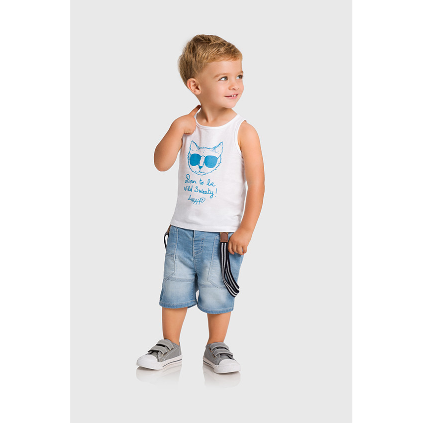 Camiseta lisa con gato y mensaje estampados 