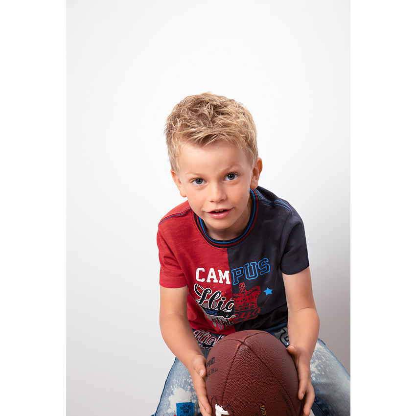 Camiseta de manga corta bicolor con estampado de fantasía 