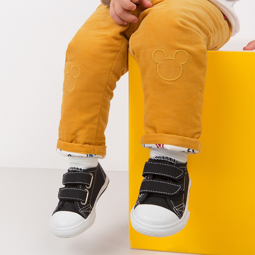 Zapatillas bajas de tela con velcro del 20 al 23 