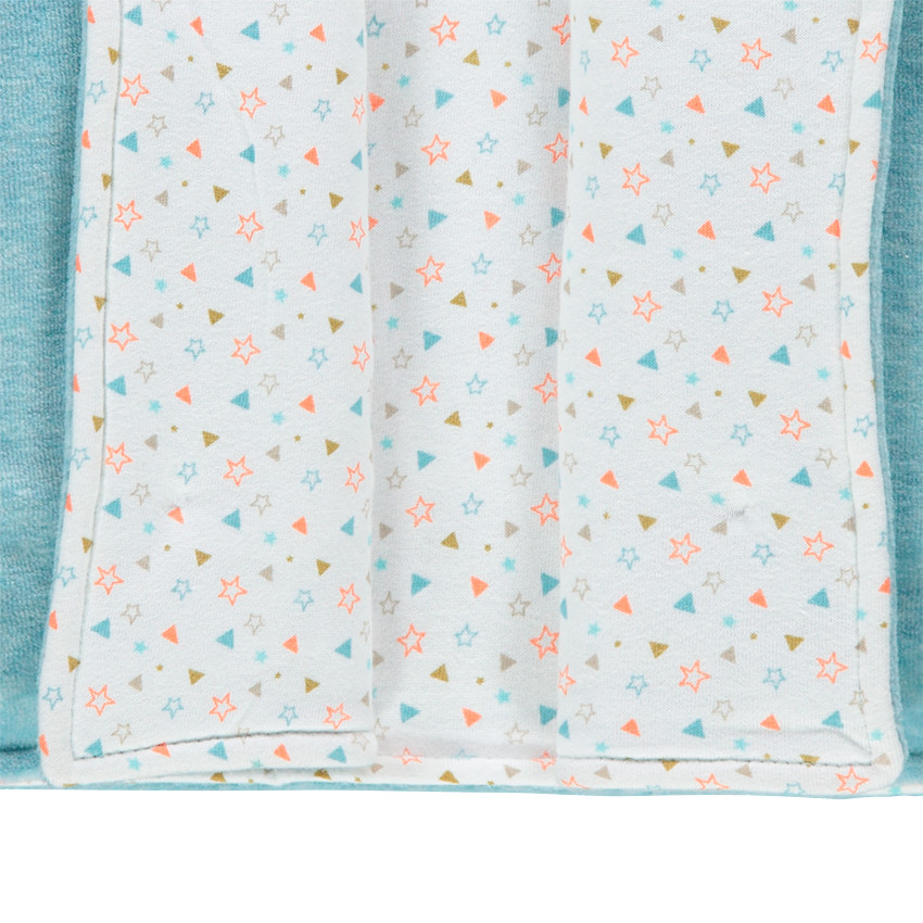Chaqueta de terciopelo con capucha de punta y animal bordado 