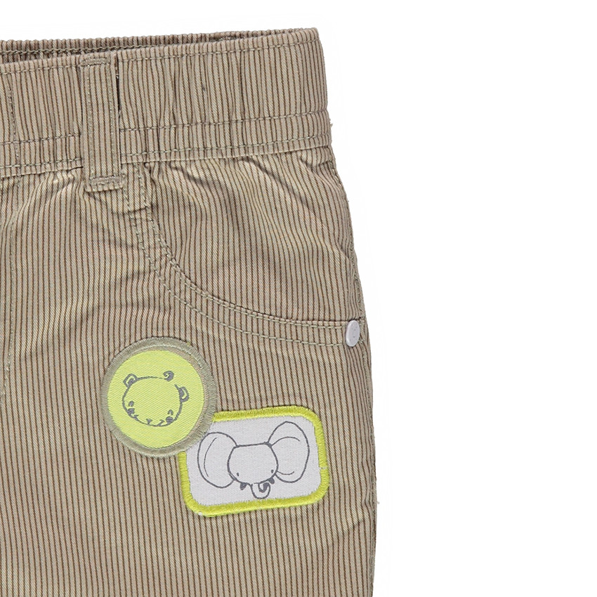 Pantalón de pana con parches de animales 