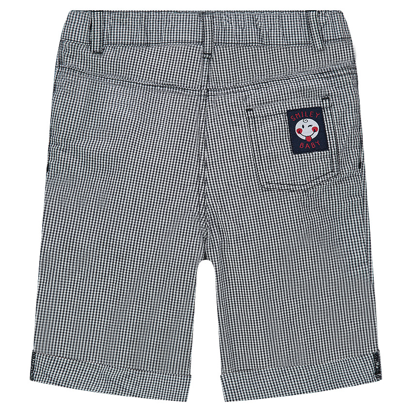 Bermudas con cuadros de vichy y parches ©Smiley  