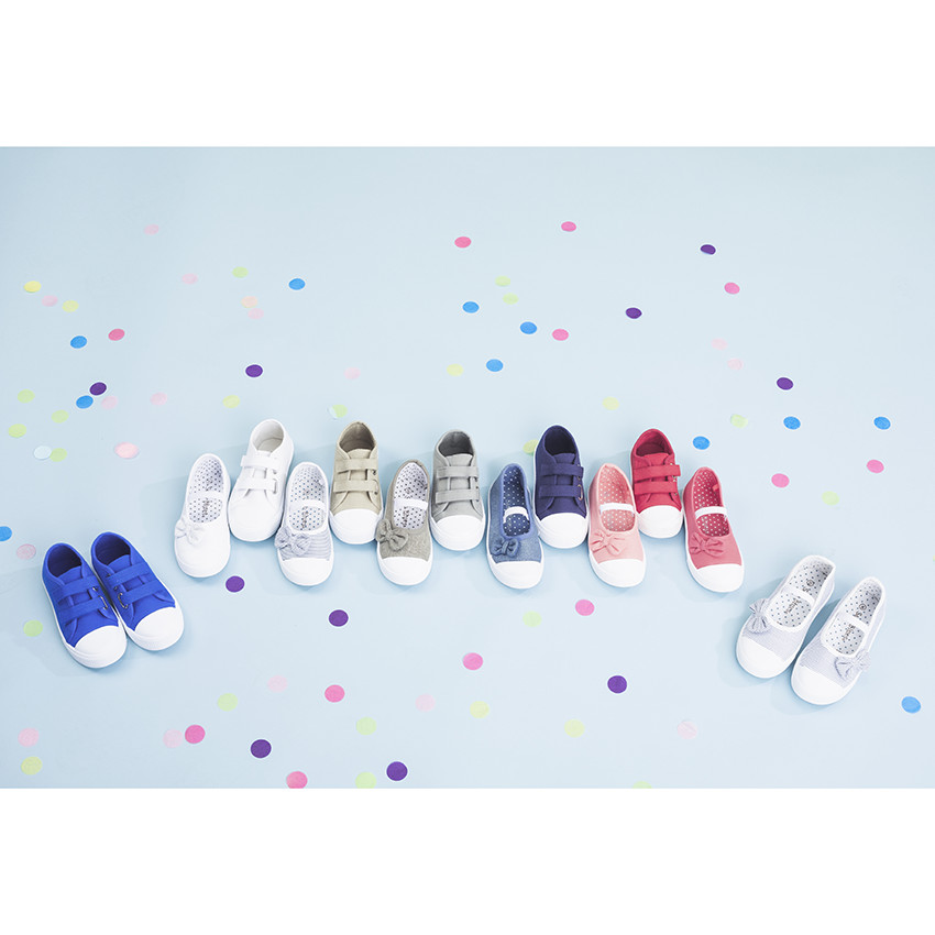 zapatos bébé en toile de rayas con hilos brillantes  y nudo  Additional zapatos bébé en toile de rayas con hilos brillantes  y nudo