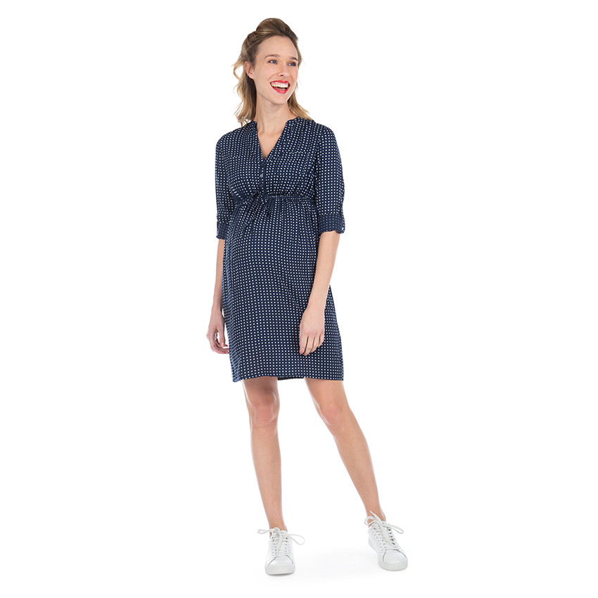Vestido de premamá con lunares all over y mangas remangables 