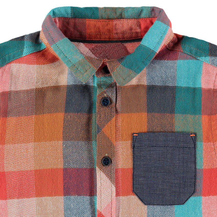 Camisa de manga larga a cuadros con bolsillo de cambray 